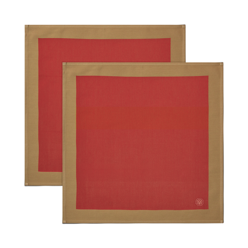 2 Damasten servetten met geborduurd logo
