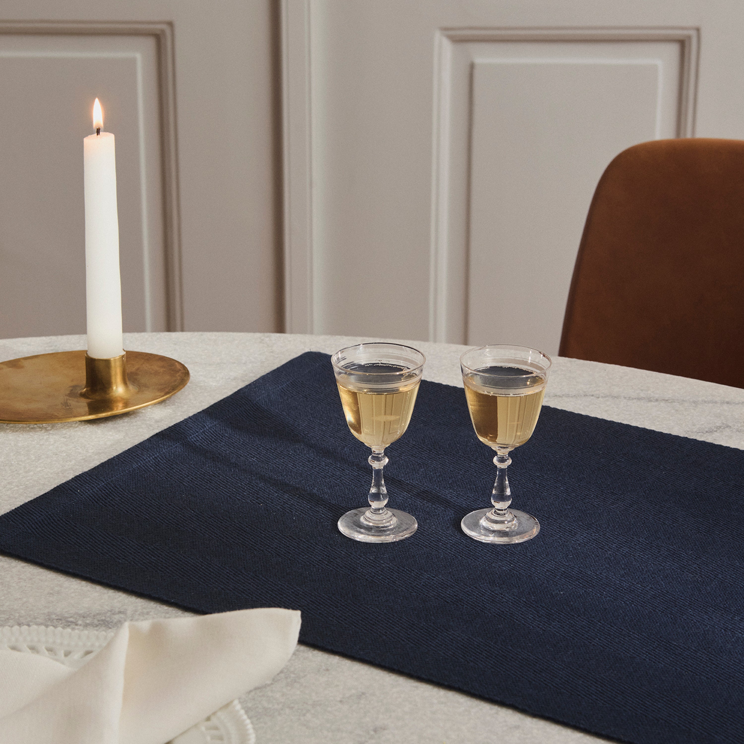 2 placemats